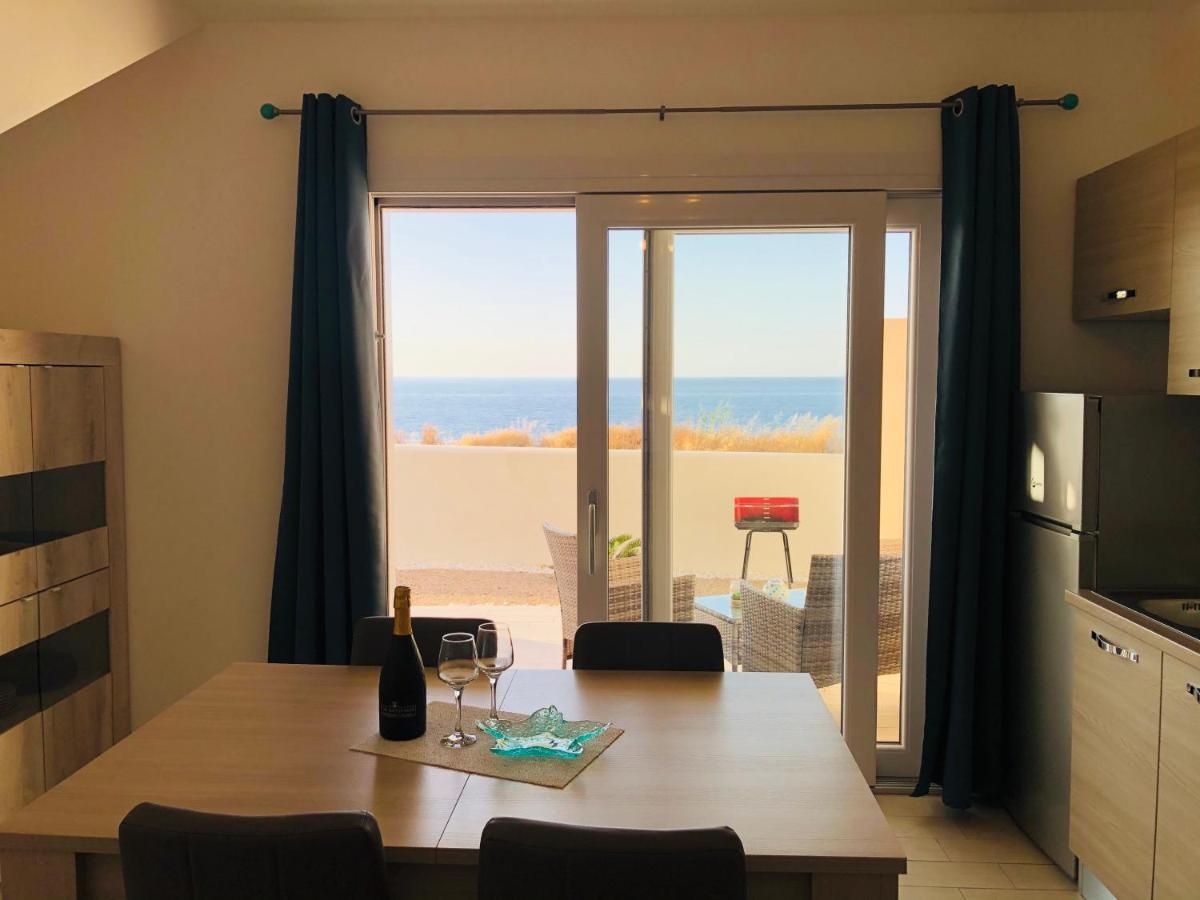 Apartment Tramonto Sea-Front Валледория Экстерьер фото